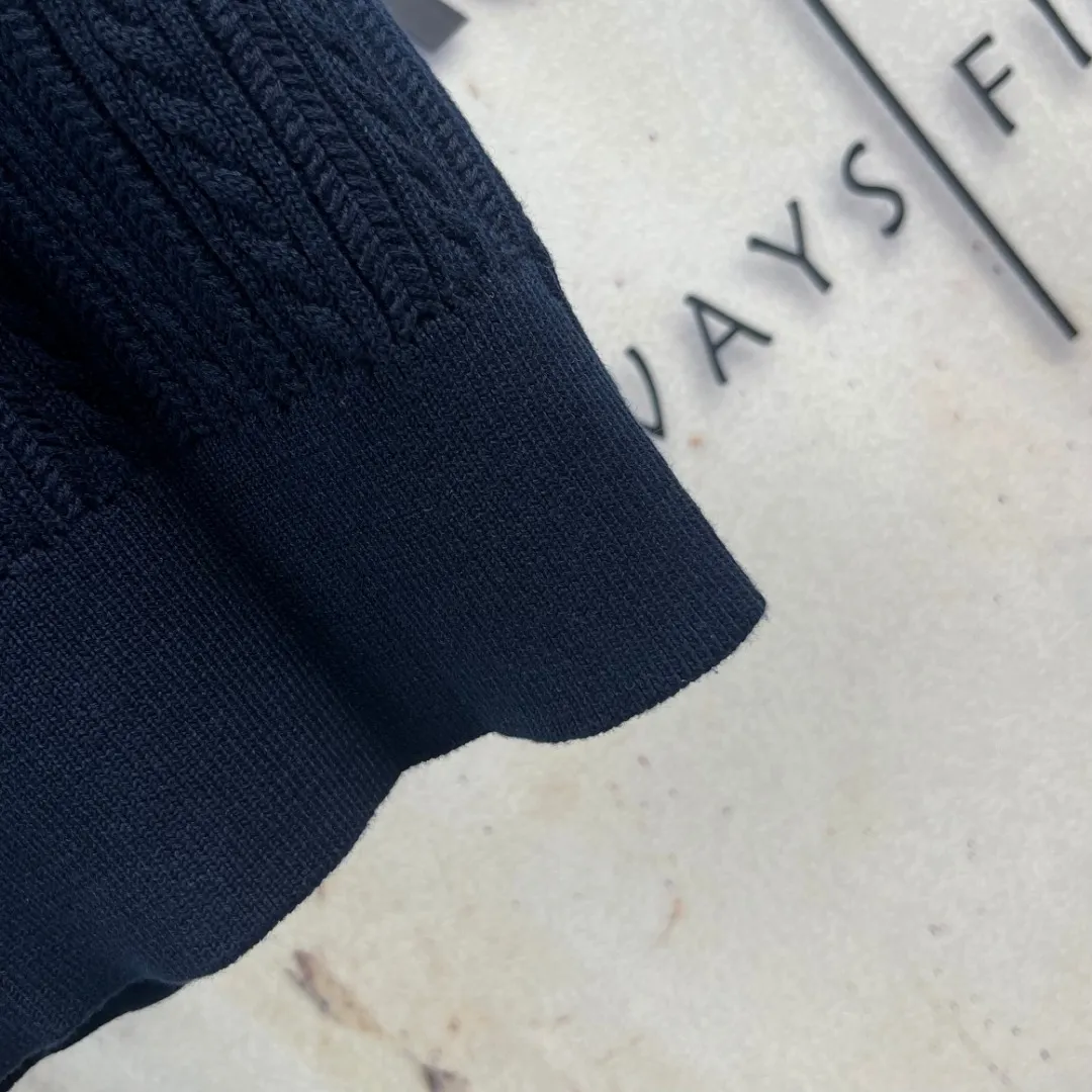 LF 🔘 𝐑𝐚𝐥𝐩𝐡𝐋𝐚𝐮𝐫𝐞𝐧 Polo Ralph Lauren Classic Polo， 、Retro ， ， “ ”。 🔹 ： ， ， ， ， ， 、 。 ： Breathable ， ， ； ， ， 、 ， 。 ：Classic ， ， ； Polo + ， ， ， 。 🔹 ： ， ， ， 、 ， Retro 。 ： ， ， ， ， ， ； ， ， ； 、 ， ， ； Navy Blue、White Classic ， ， ， 。 Size：S M L XL ：Navy Blue White